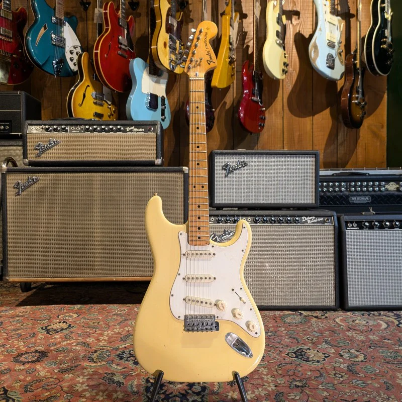 Fender Stratocaster with 3-Bolt Neck, Maple Fretboard 1974 - Refin Blonde - Image 3