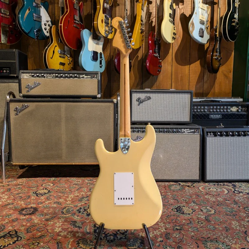 Fender Stratocaster with 3-Bolt Neck, Maple Fretboard 1974 - Refin Blonde - Image 4