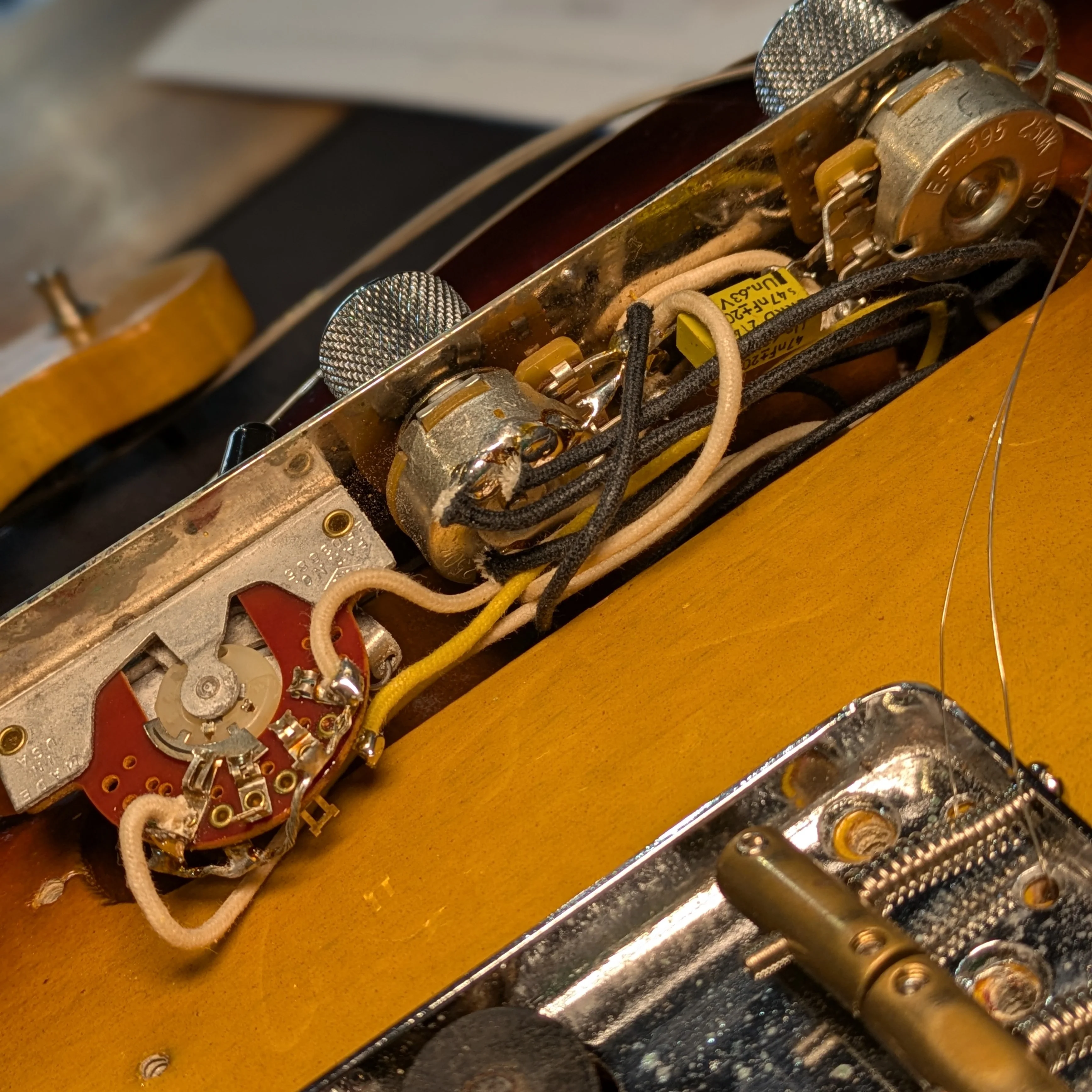 Fender Telecaster Custom 1964 - Sunburst Refin - Image 19