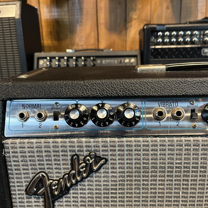 Fender Vibrolux Reverb Silverface - Image 2