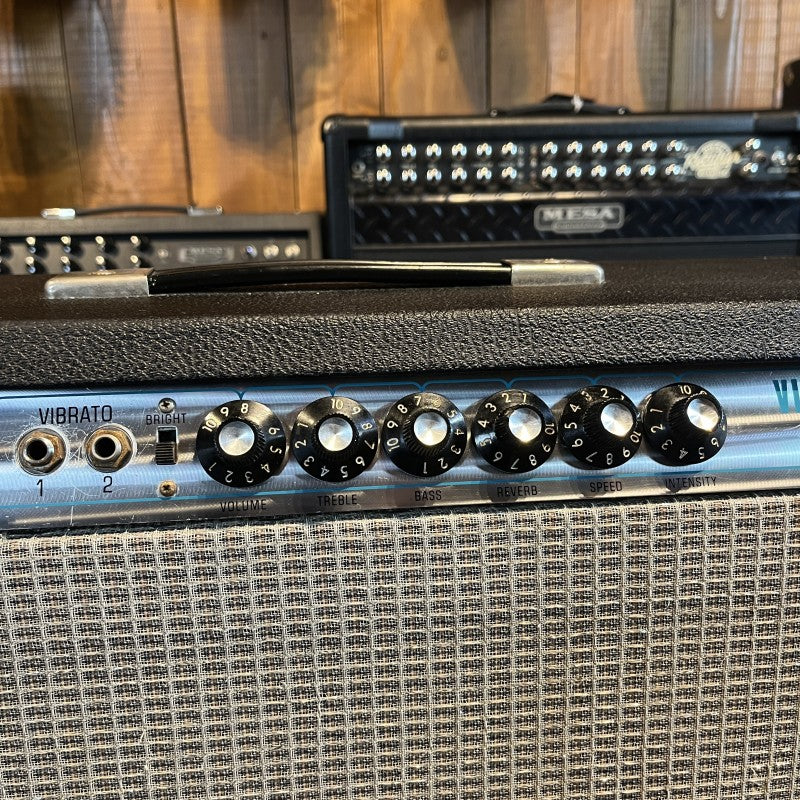 Fender Vibrolux Reverb Silverface - Image 3