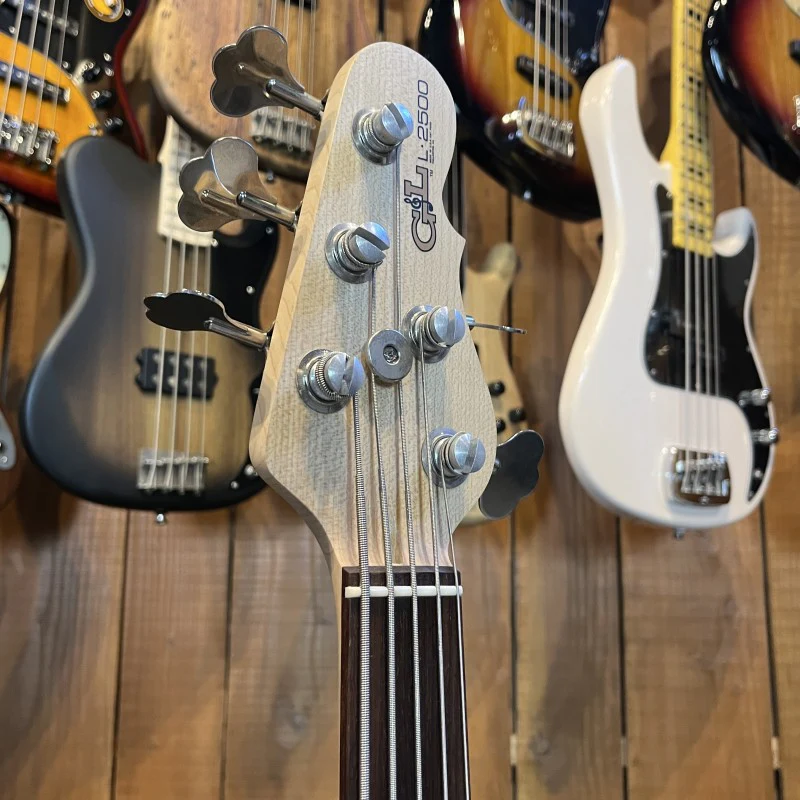 G&L L-2500 Fretless - Image 3