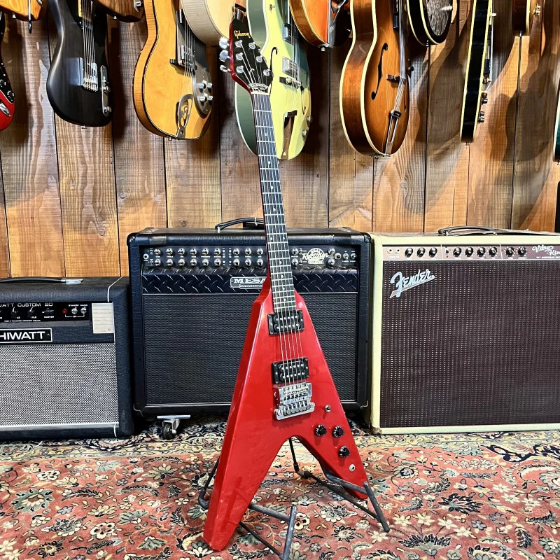 GIBSON FLYING V 1 1984 METALLIC RED - Image 3