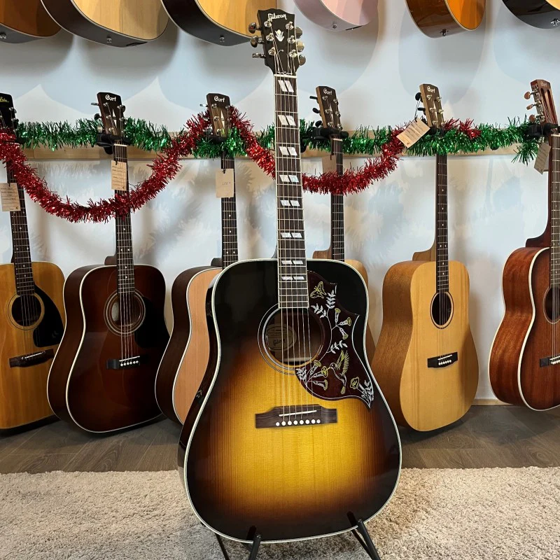 Gibson Hummingbird (2022) USA - Image 2