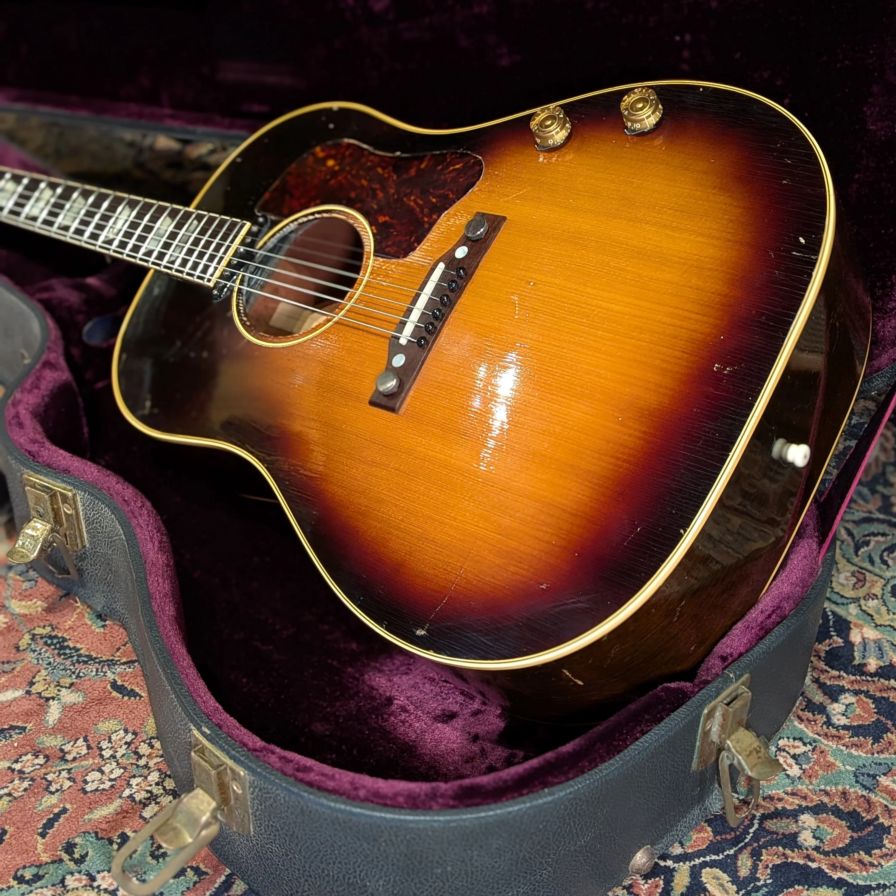 Gibson J-160E 1955 - Sunburst - Image 10