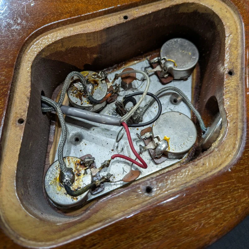 Gibson Les Paul Standard 1981 - Goldtop - Image 10