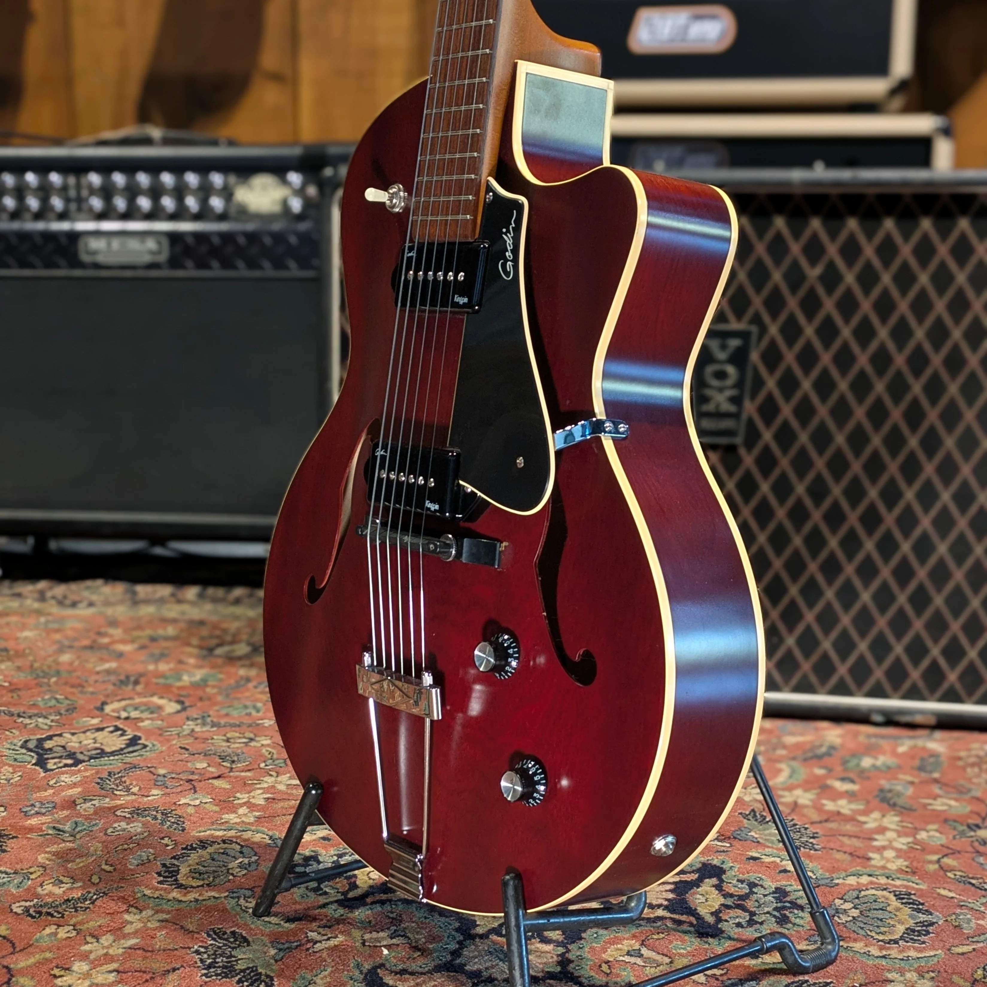 Godin 5th Avenue CW Kingpin II 2010s - Burgundy - Image 2