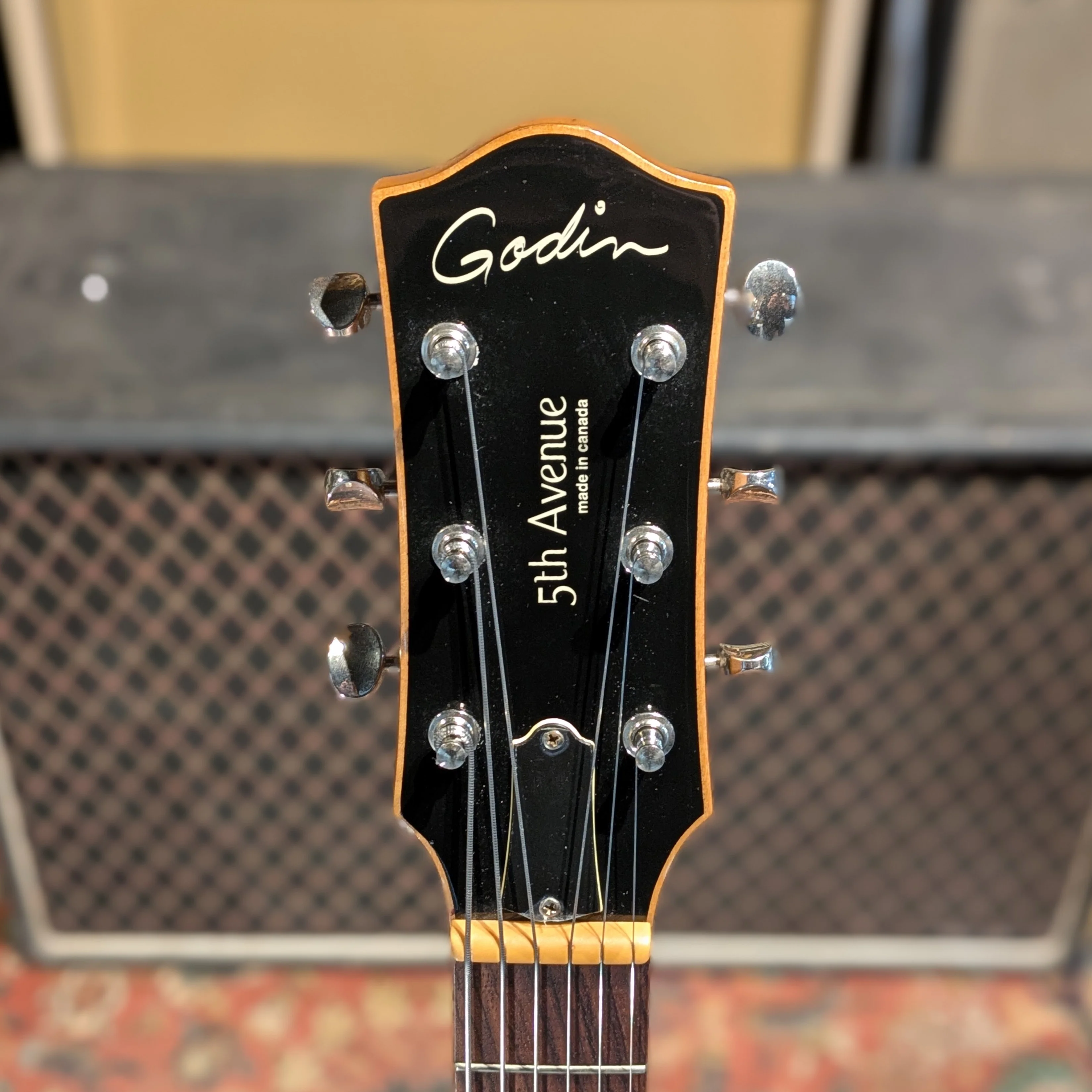 Godin 5th Avenue CW Kingpin II 2010s - Burgundy - Image 7