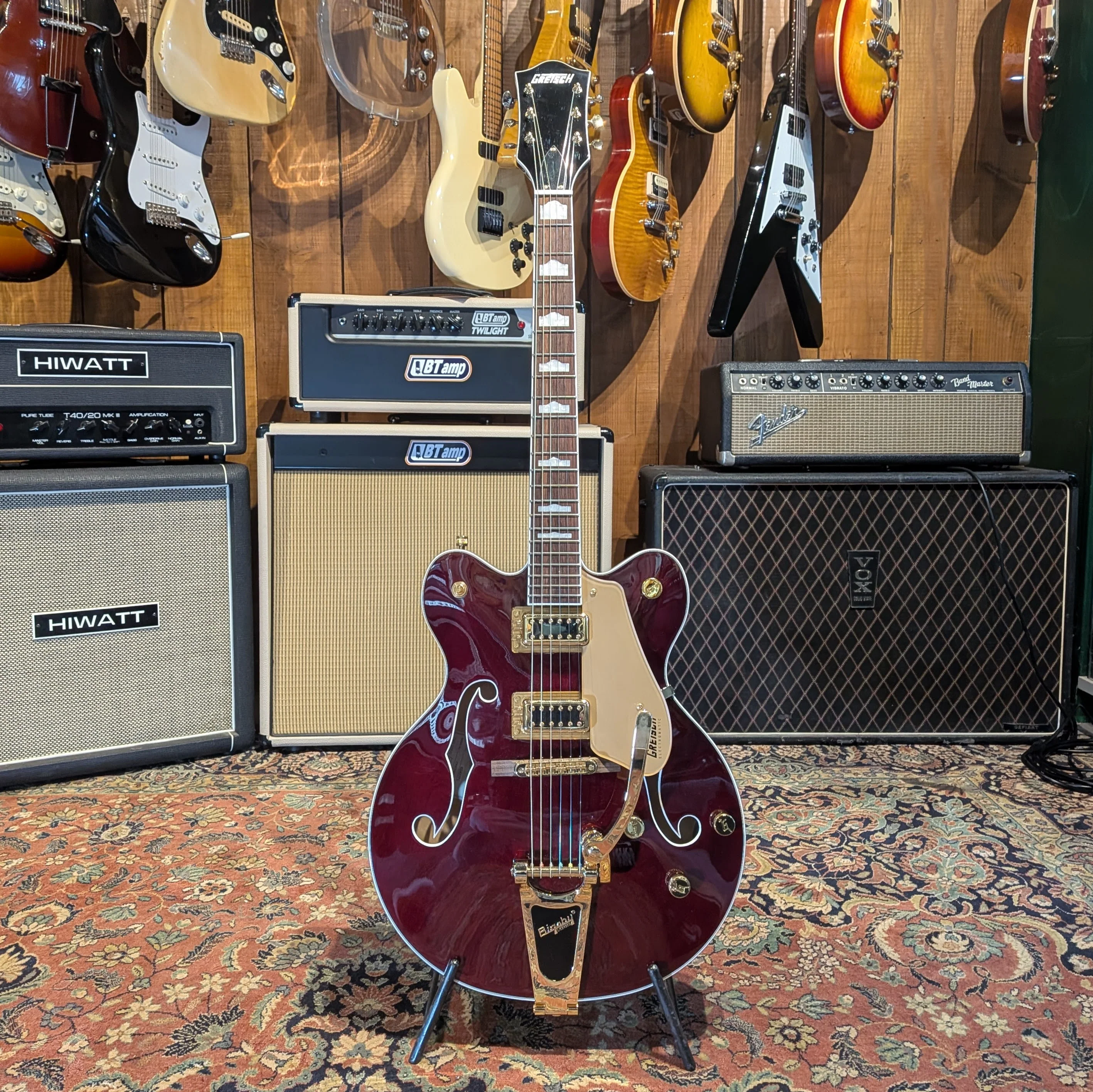 Gretsch G5422TG Electromatic Double Cutaway Hollow Body with Bigsby, Gold Hardware 2018 - Present - Walnut Stain - Image 3