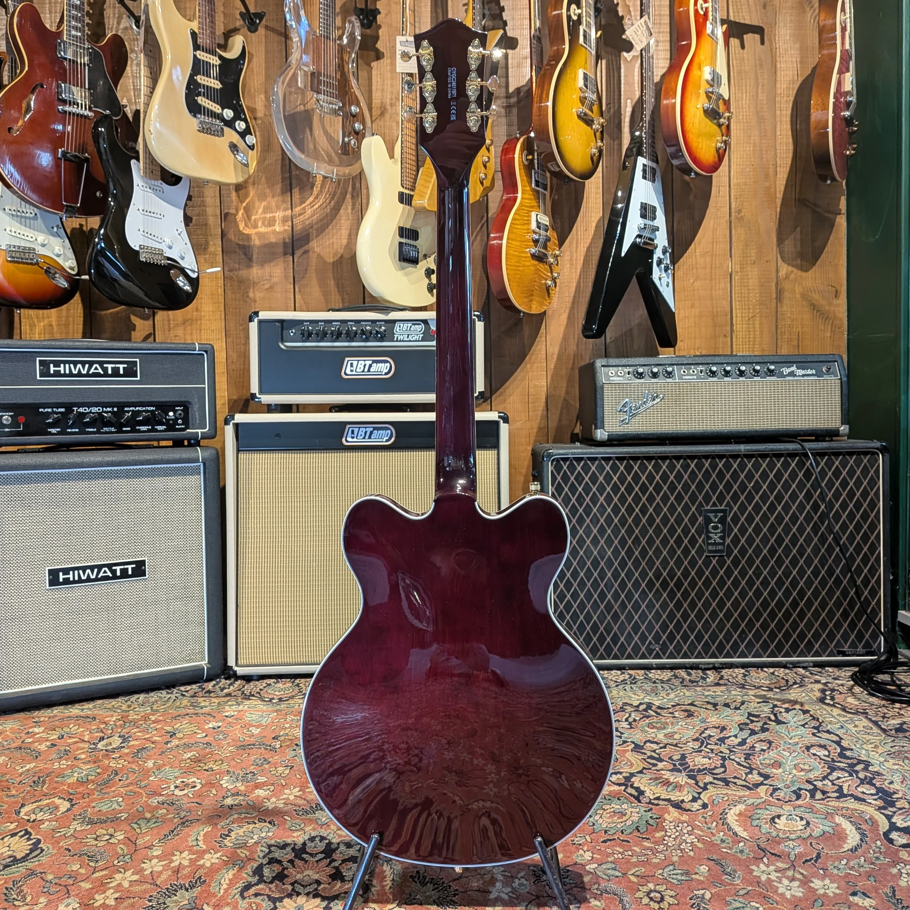 Gretsch G5422TG Electromatic Double Cutaway Hollow Body with Bigsby, Gold Hardware 2018 - Present - Walnut Stain - Image 4