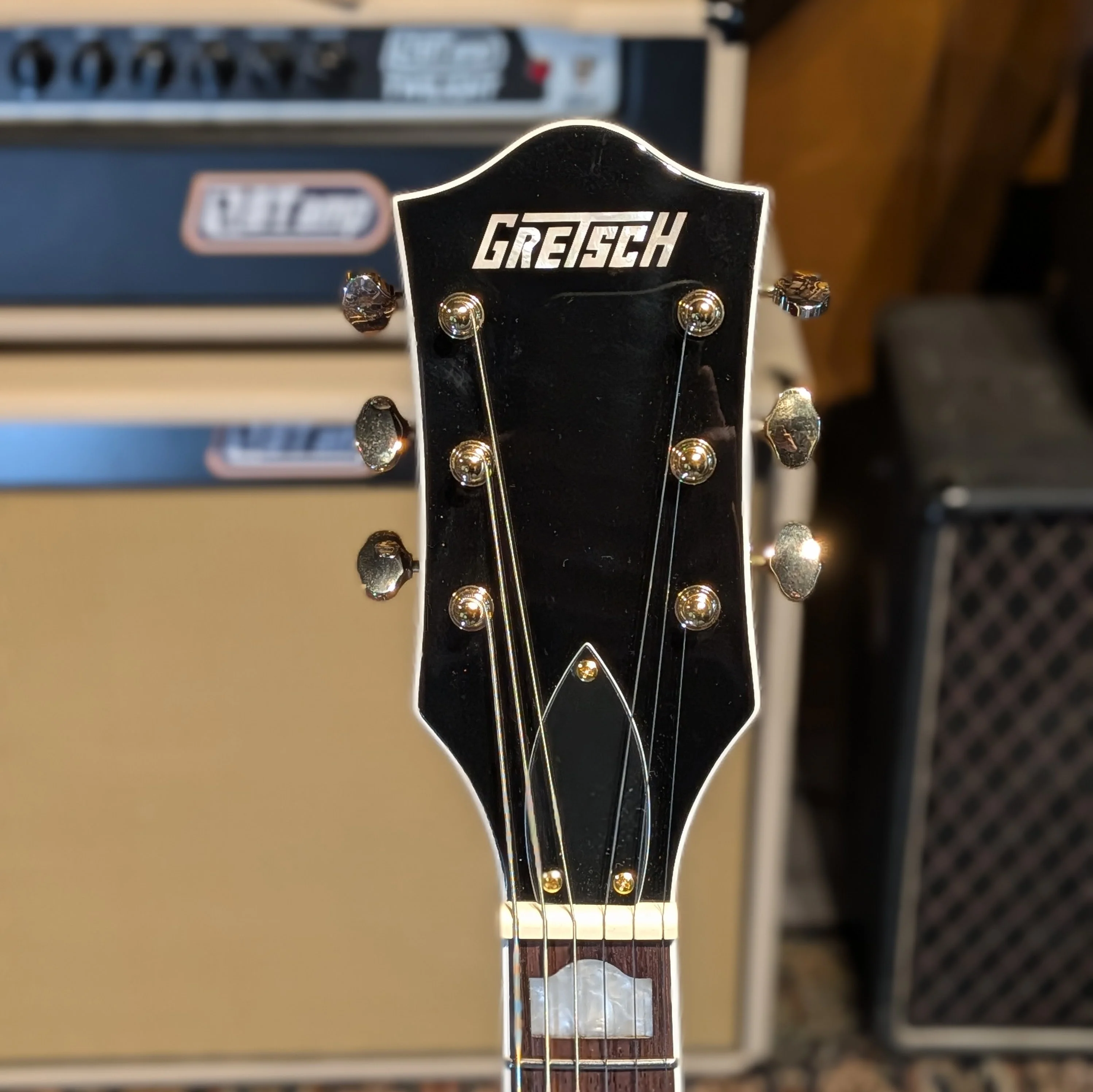Gretsch G5422TG Electromatic Double Cutaway Hollow Body with Bigsby, Gold Hardware 2018 - Present - Walnut Stain - Image 5