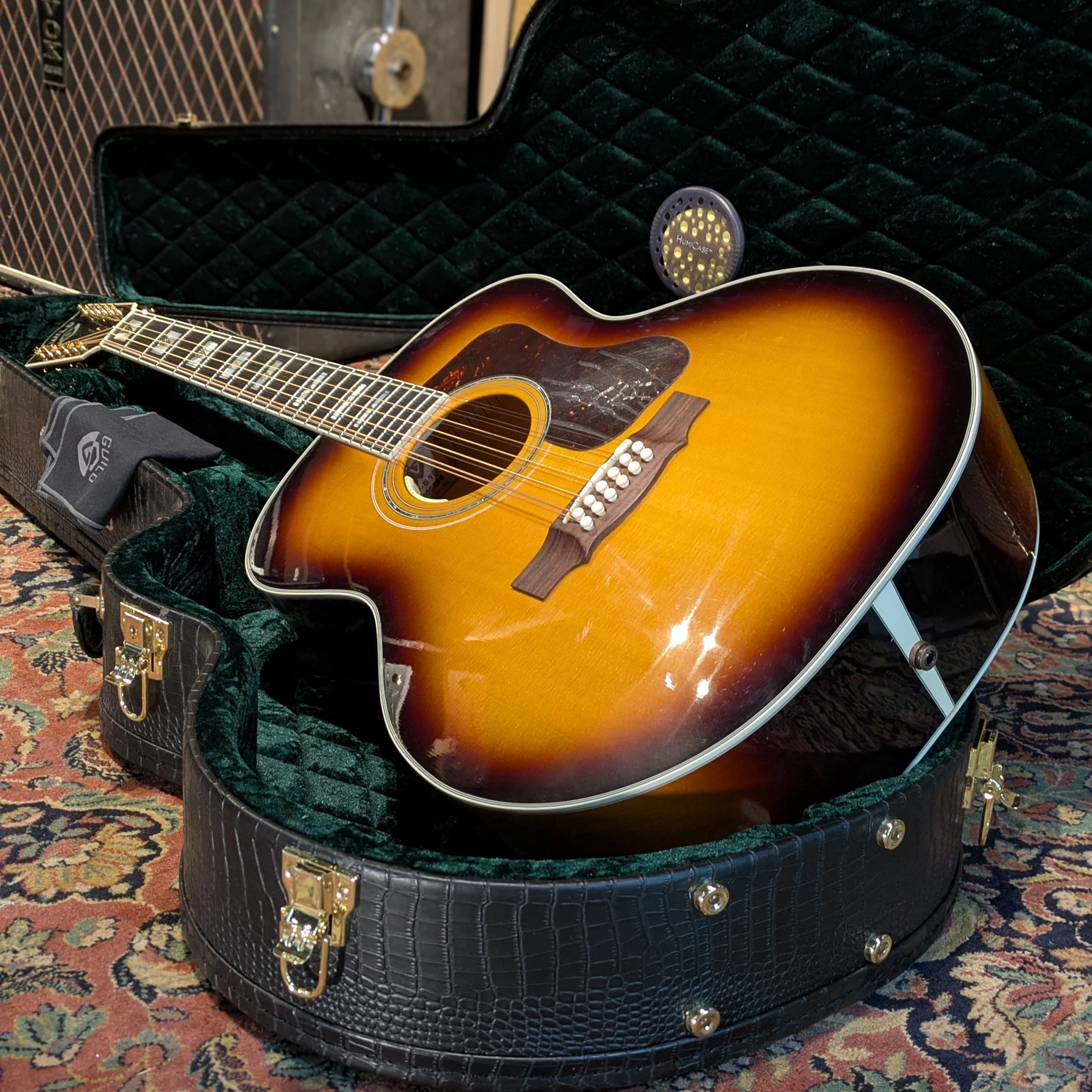 Guild USA F-512E - Image 6