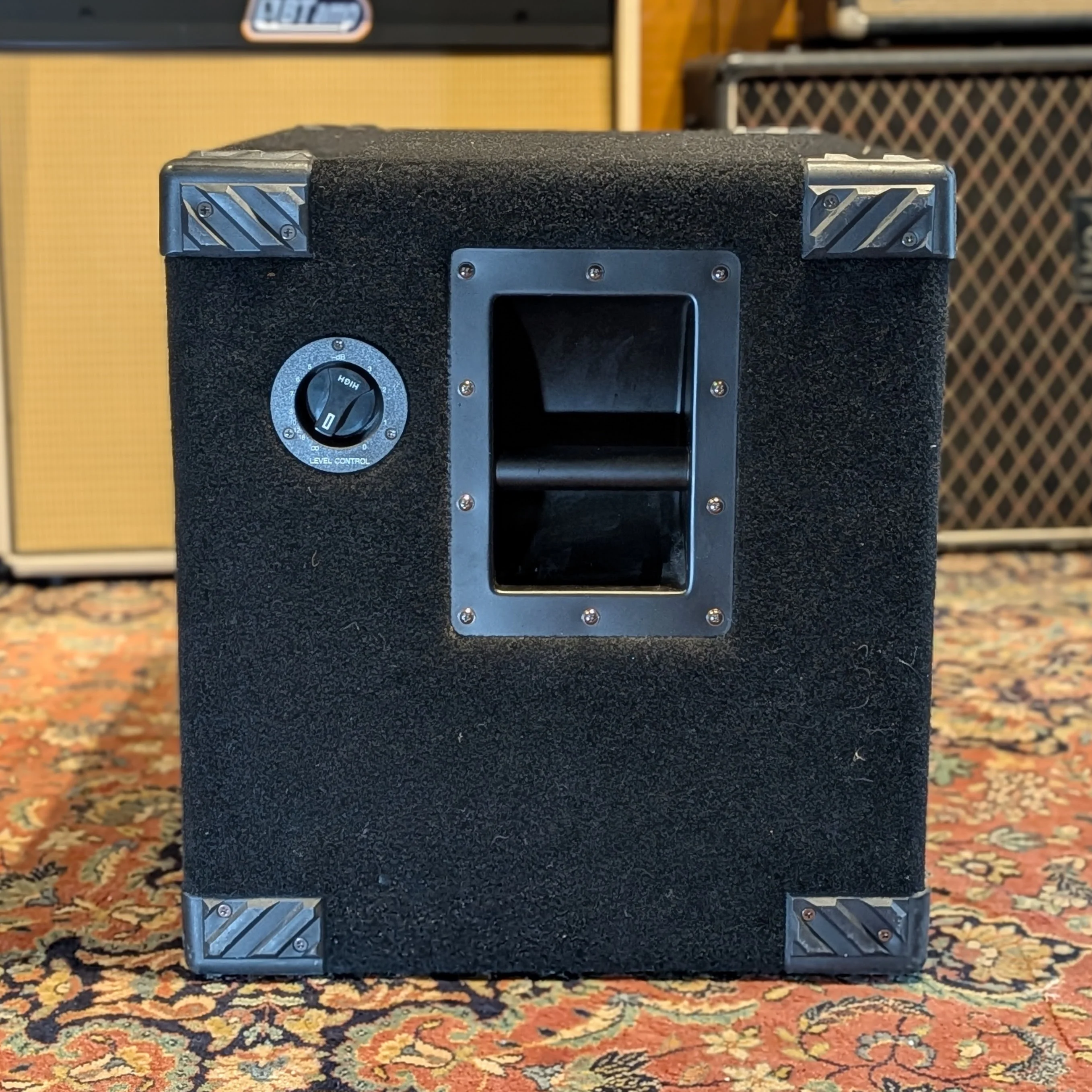 Markbass Traveler 151P 400-Watt 1x15" Bass Speaker Cabinet - Image 5