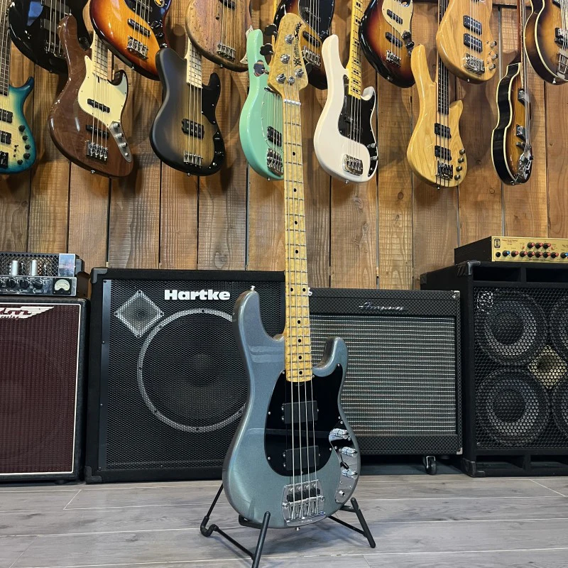 MusicMan Classic Sabre Bass - Image 2