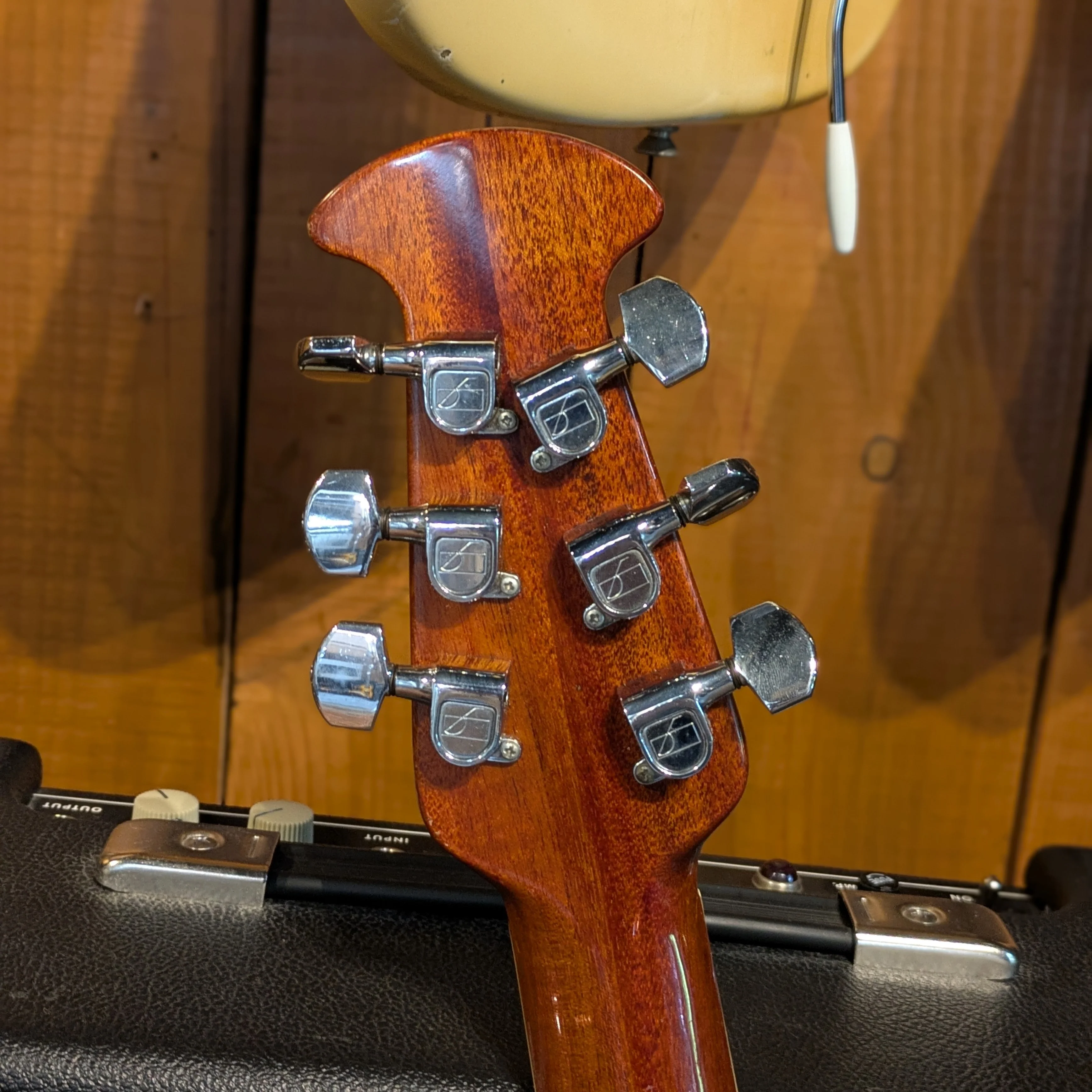 Ovation Deacon - Image 6