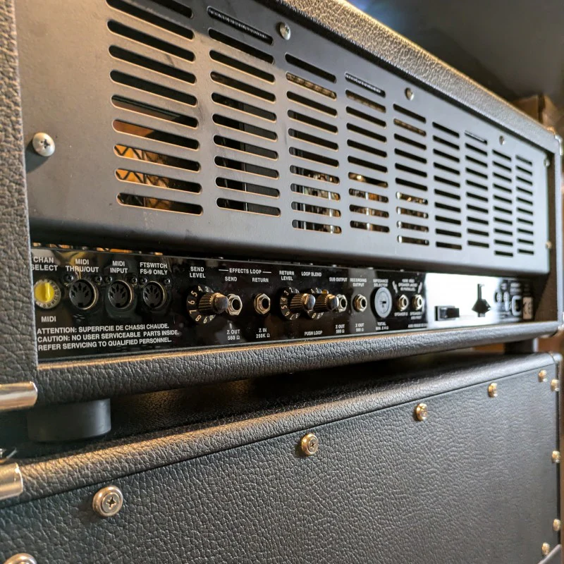 RIVERA KNUCKLEHEAD REVERB + CAB RIVERA LOS BOTTOM SUB1 + FLIGHT CASE - Image 2