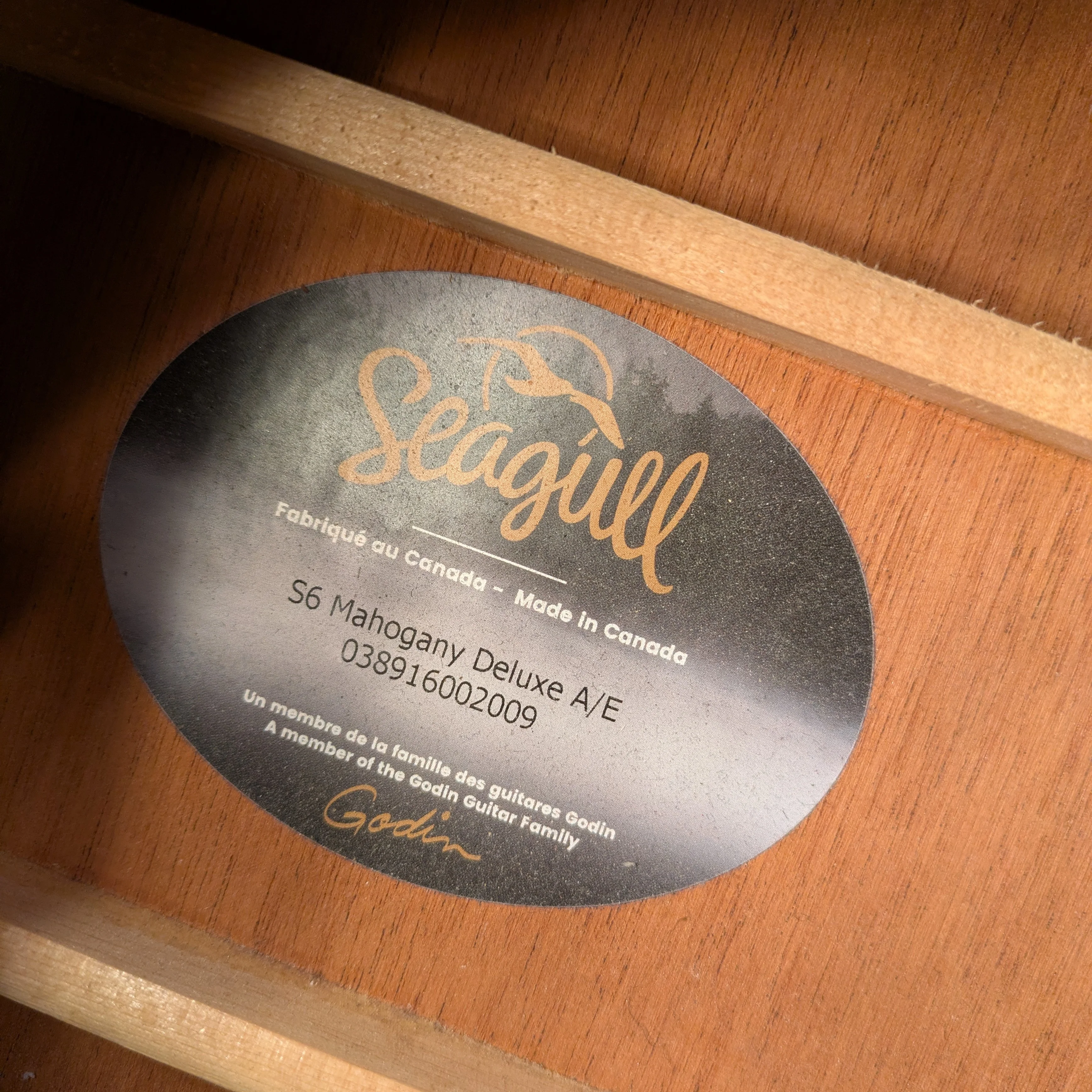 Seagull S6 Mahogany Deluxe A/E - Natural - Image 9