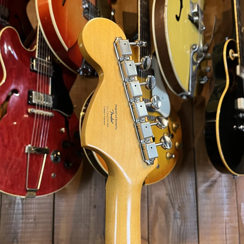 Squier Classic Vibe '70s Stratocaster - Image 6