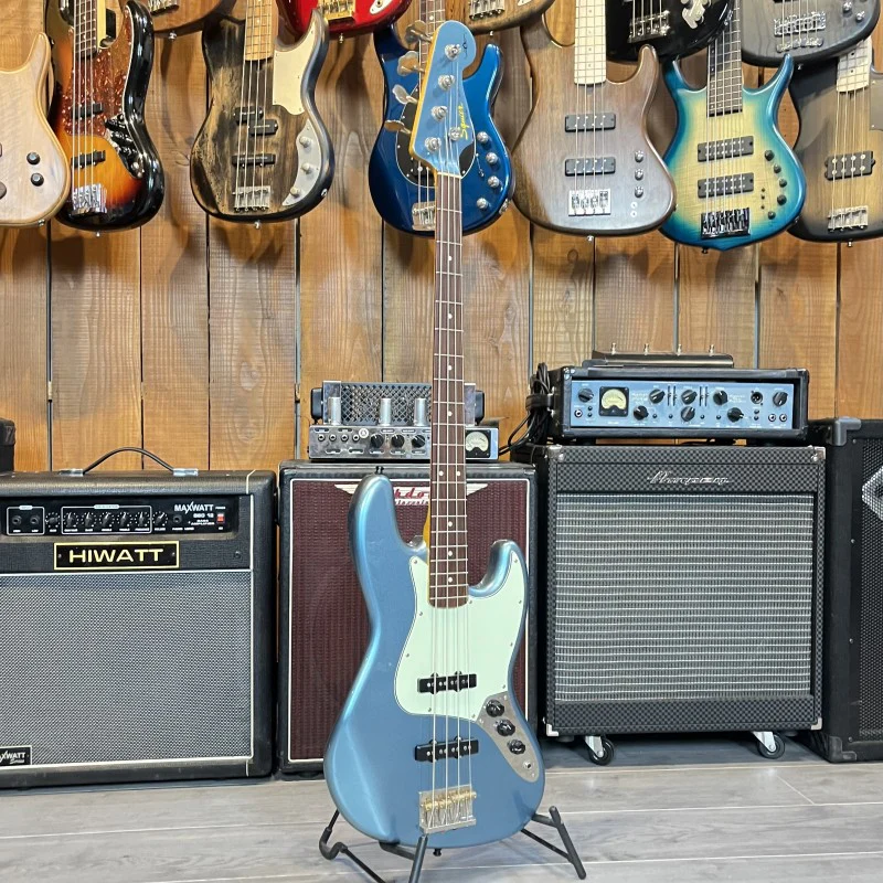 Squier Classic Vibe James Johnston Jazz Bass - Image 2