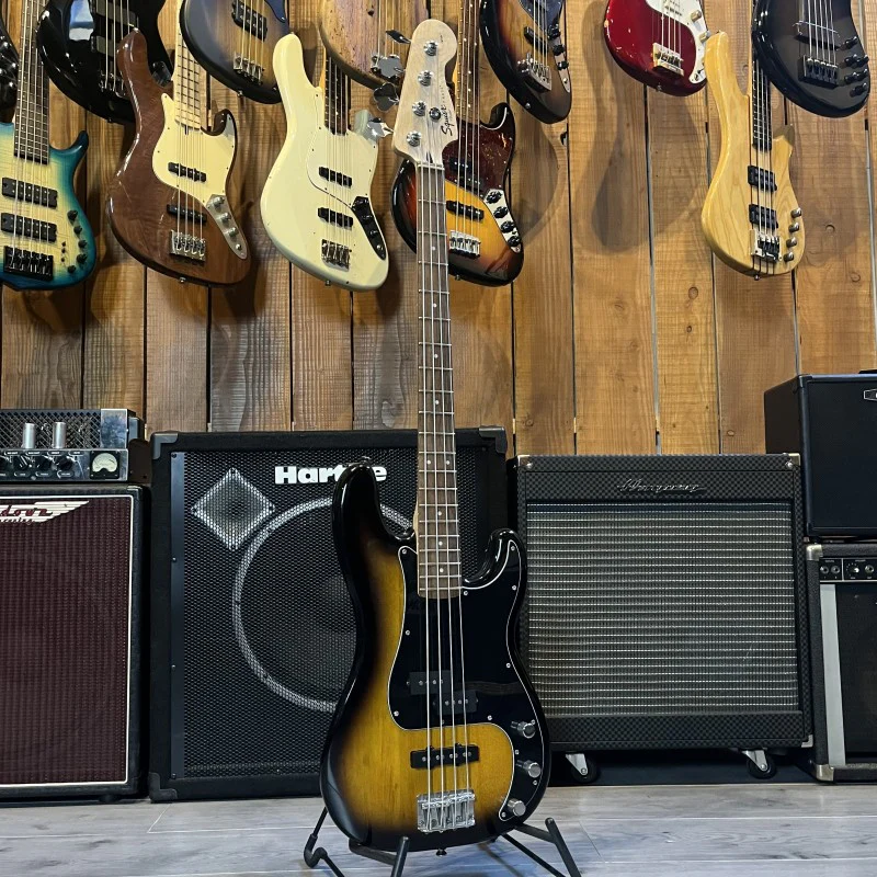 Squier PBass Sunburst - Image 2
