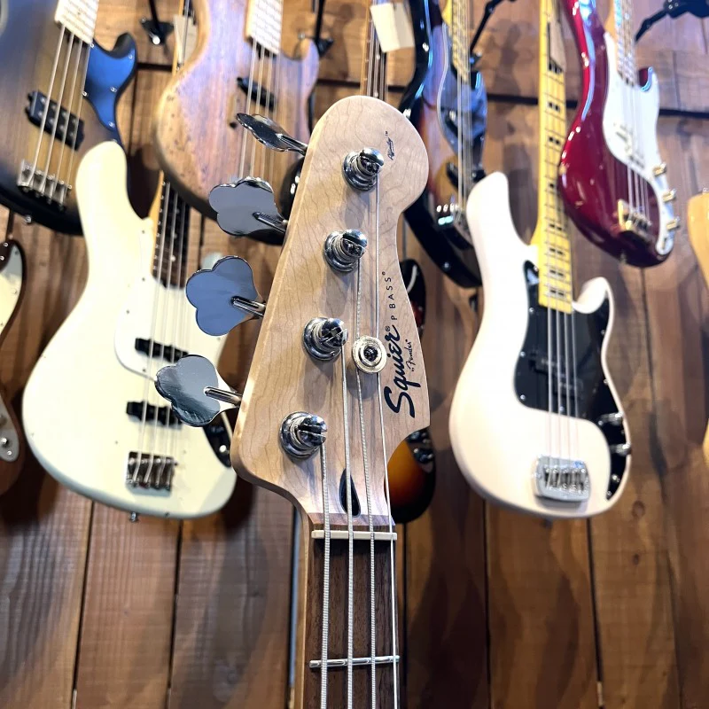 Squier PBass Sunburst - Image 3