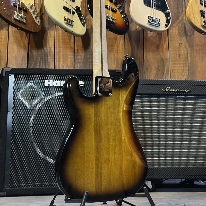 Squier PBass Sunburst - Image 5