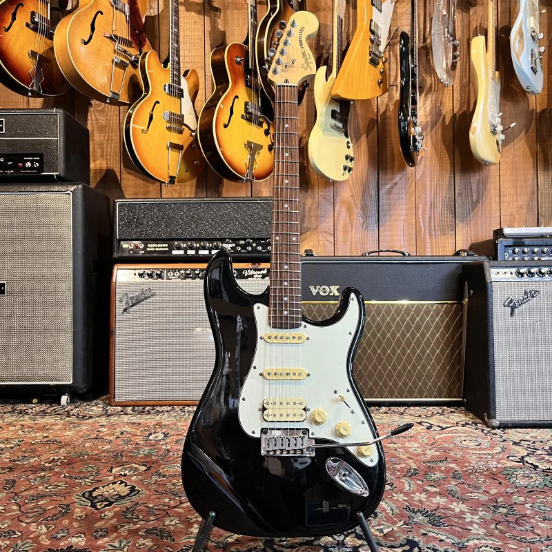 Squier Standard Stratocaster HSS - Image 3