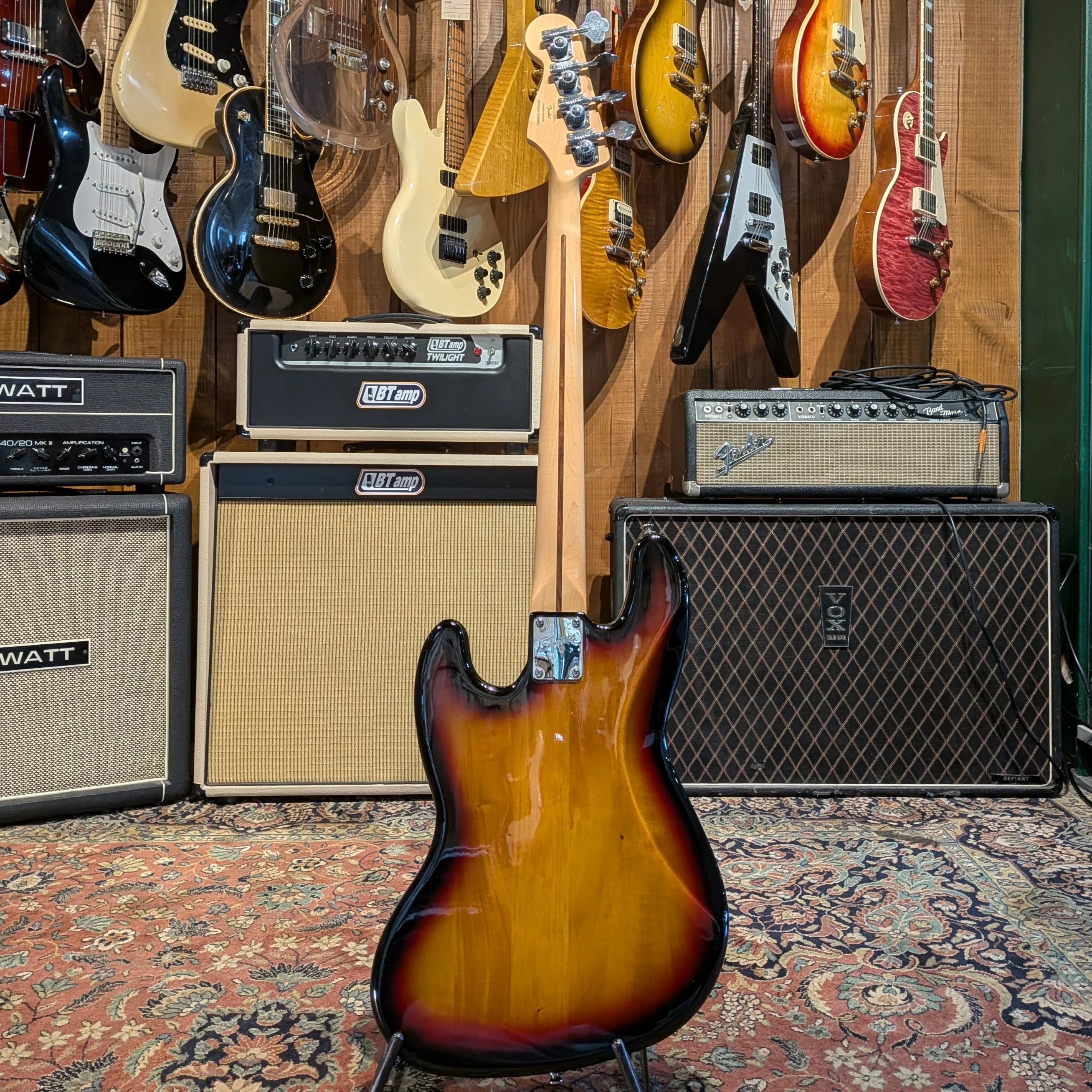 Squier Vintage Modified Jazz Bass Fretless - Sunburst - Image 4