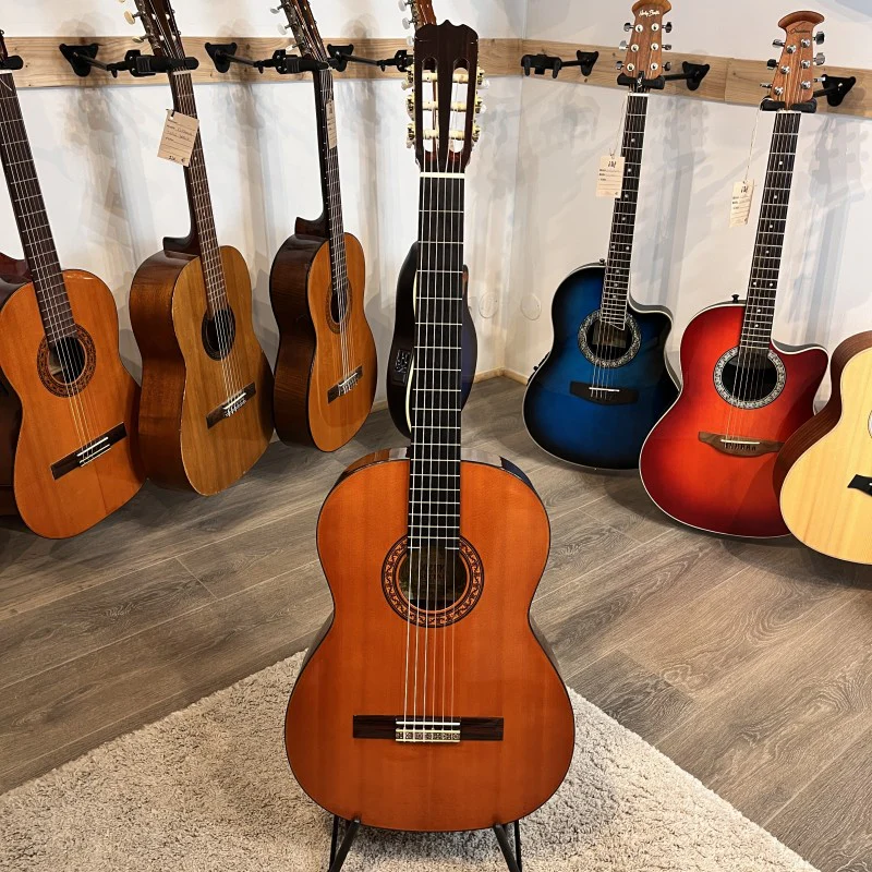 SUZUKI N36 Classical Guitar - Image 3