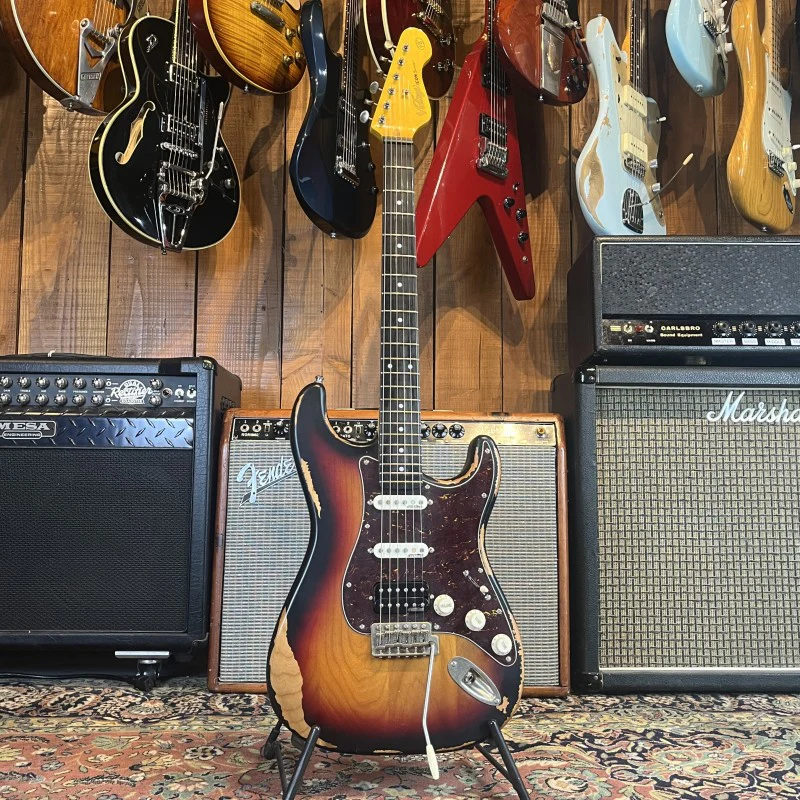 Vintage V6HMRSB Stratocaster HSS - Image 2