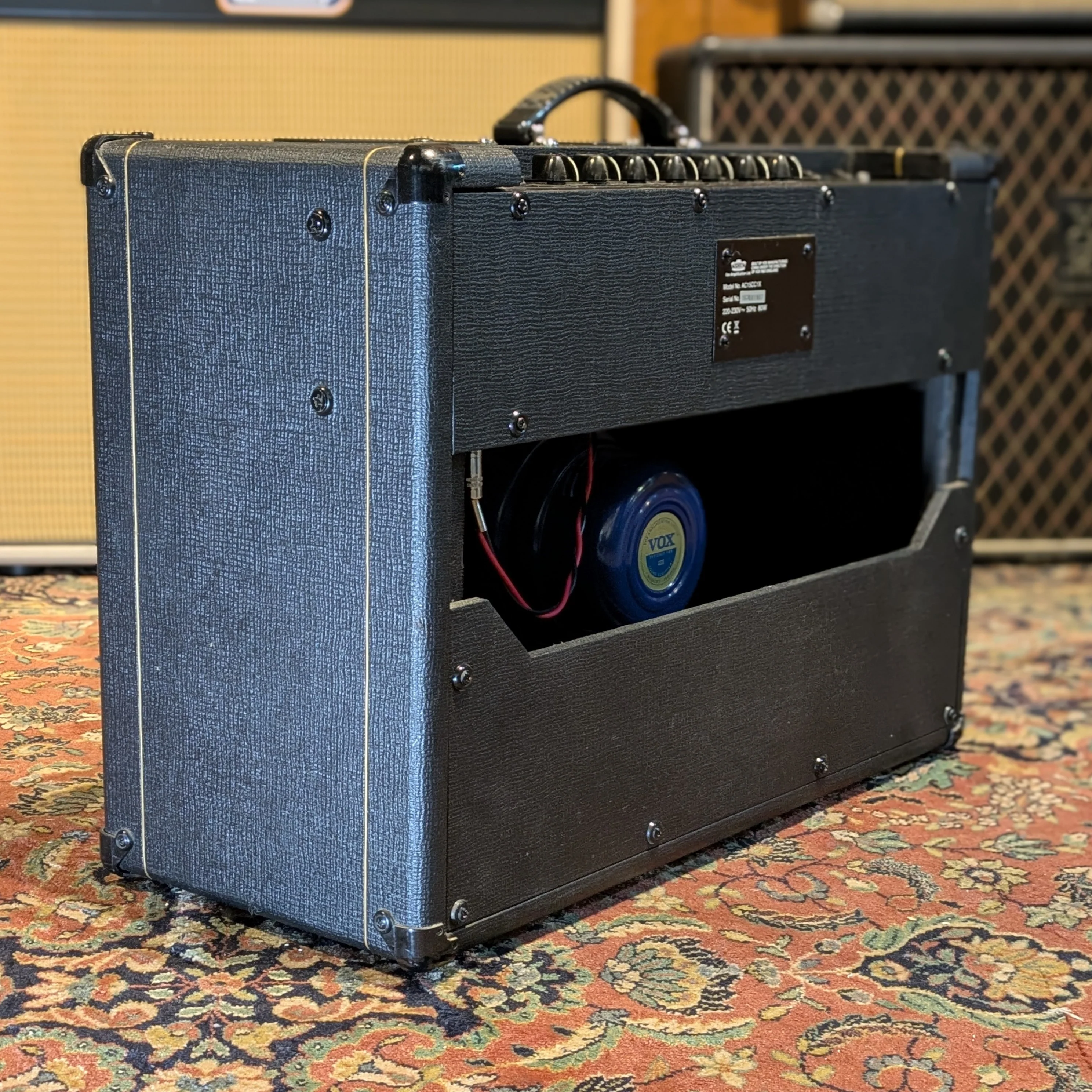 Vox AC15CC1X Custom Classic 15-Watt 1x12" Blue Alnico Guitar Combo 2006 - 2010 - Black - Image 3