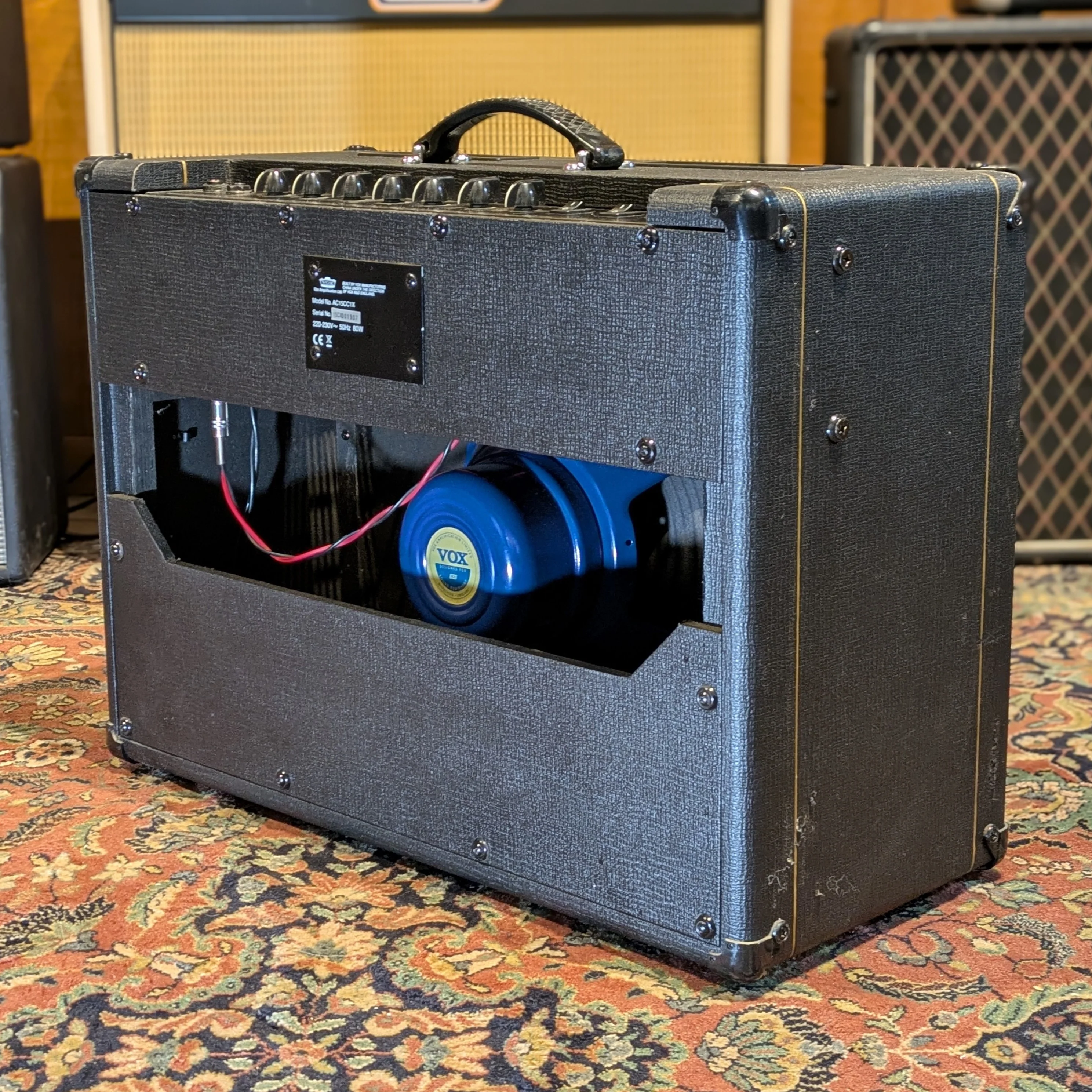 Vox AC15CC1X Custom Classic 15-Watt 1x12" Blue Alnico Guitar Combo 2006 - 2010 - Black - Image 4
