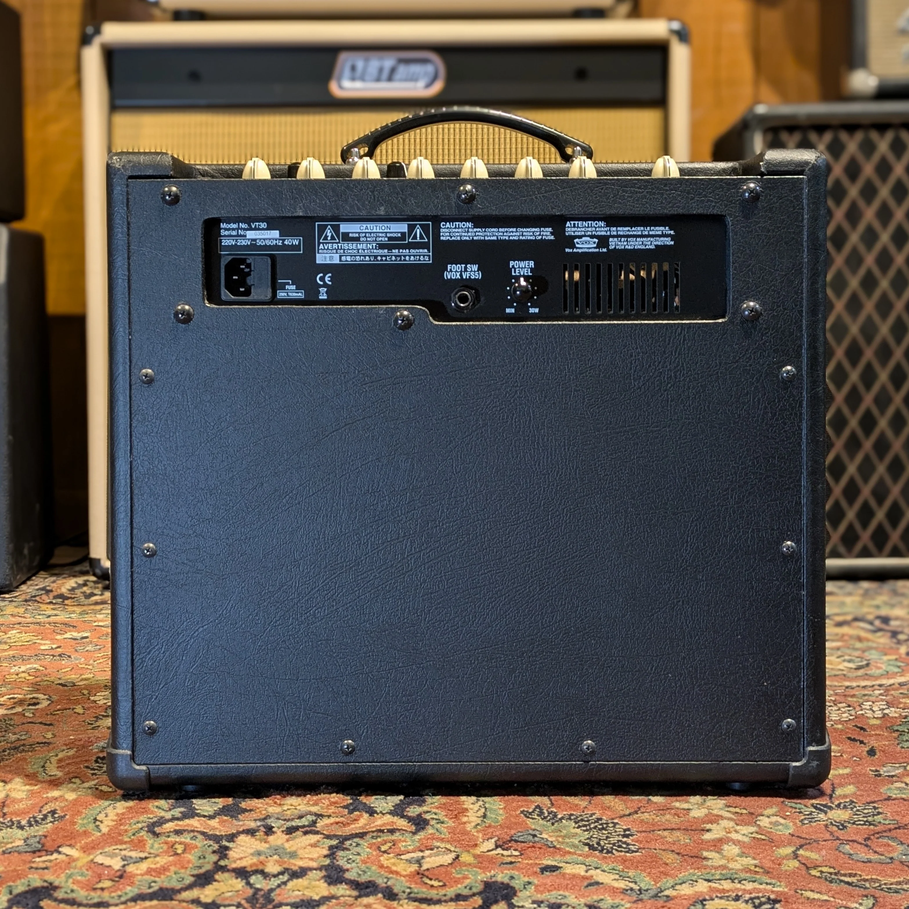 Vox Valvetronix AD30VT 30-Watt 1x10 Modeling Guitar Combo - Black - Image 3
