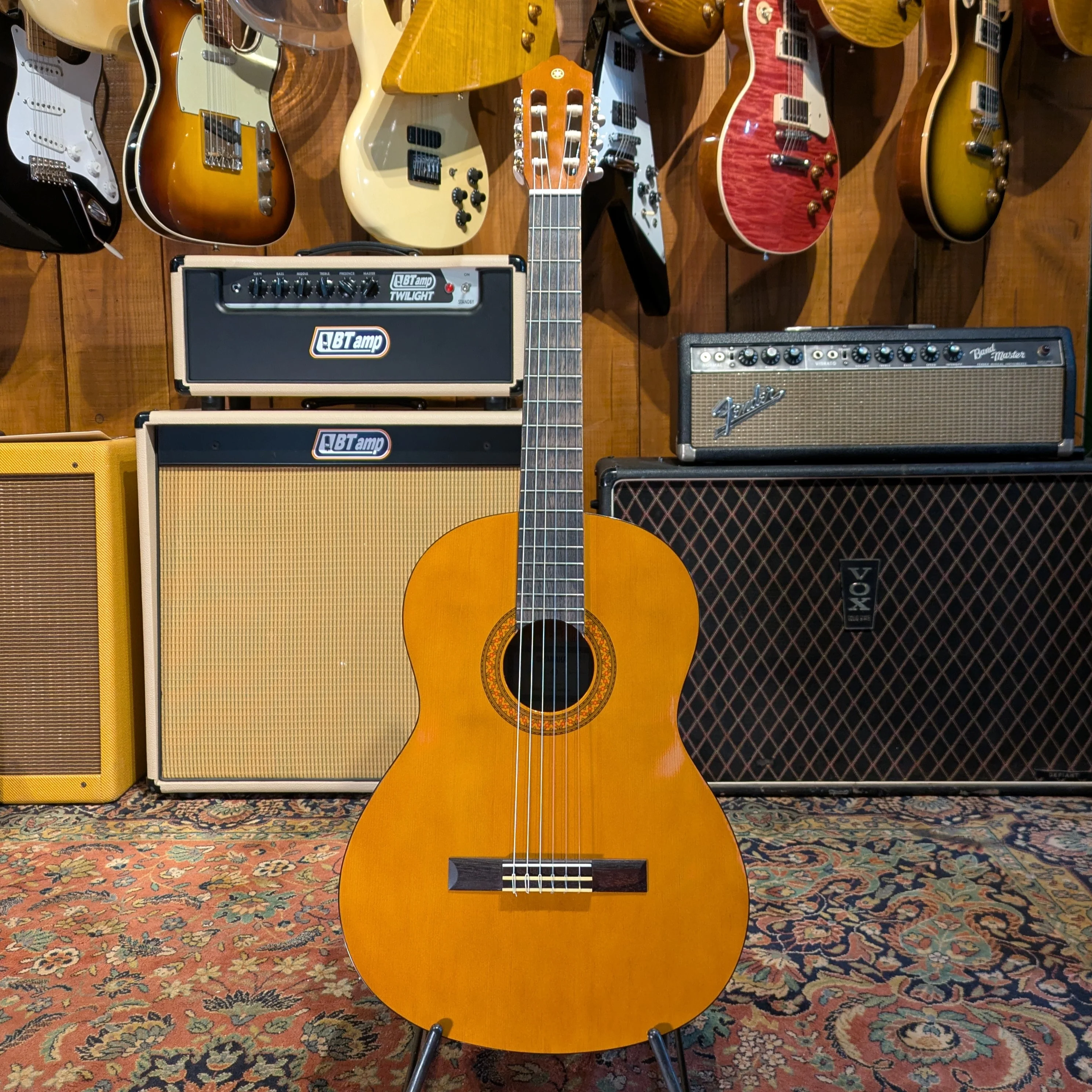 Yamaha C-40 - Image 3