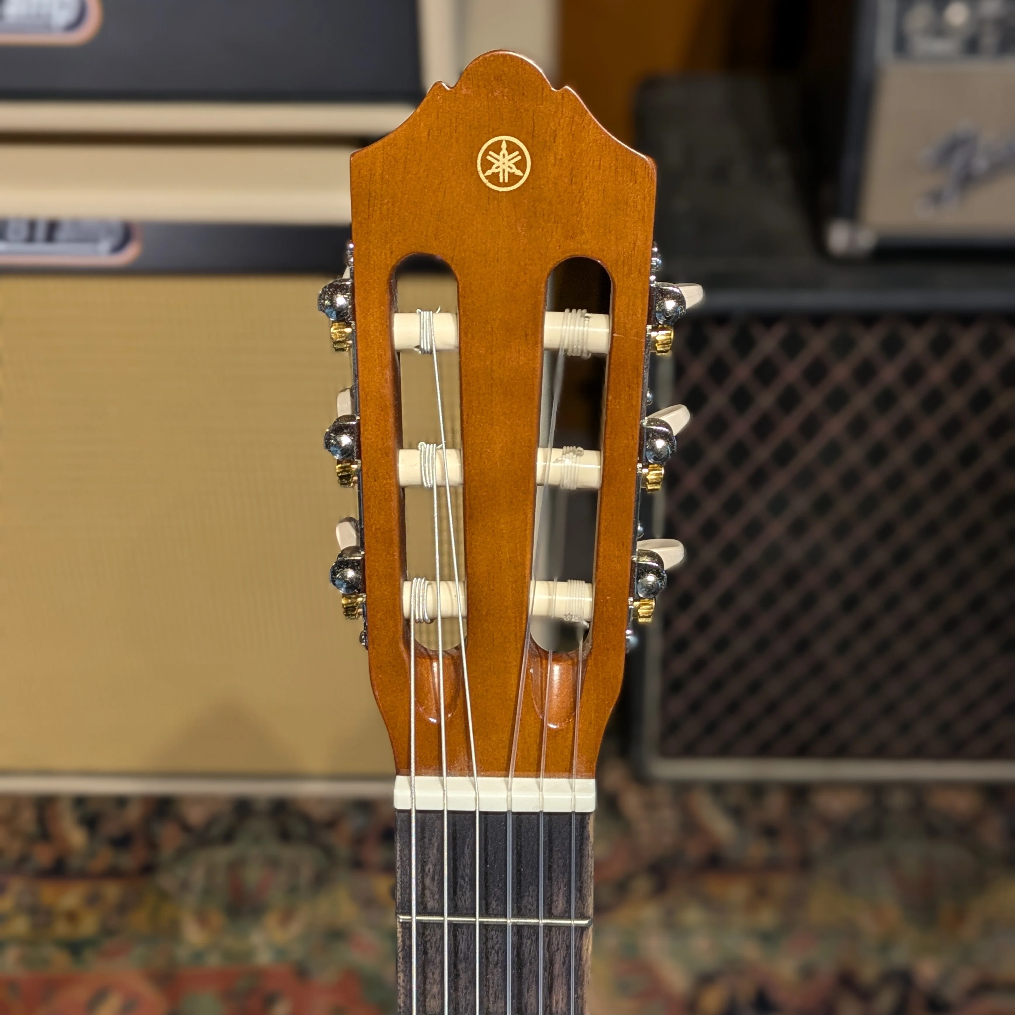Yamaha C-40 - Image 5