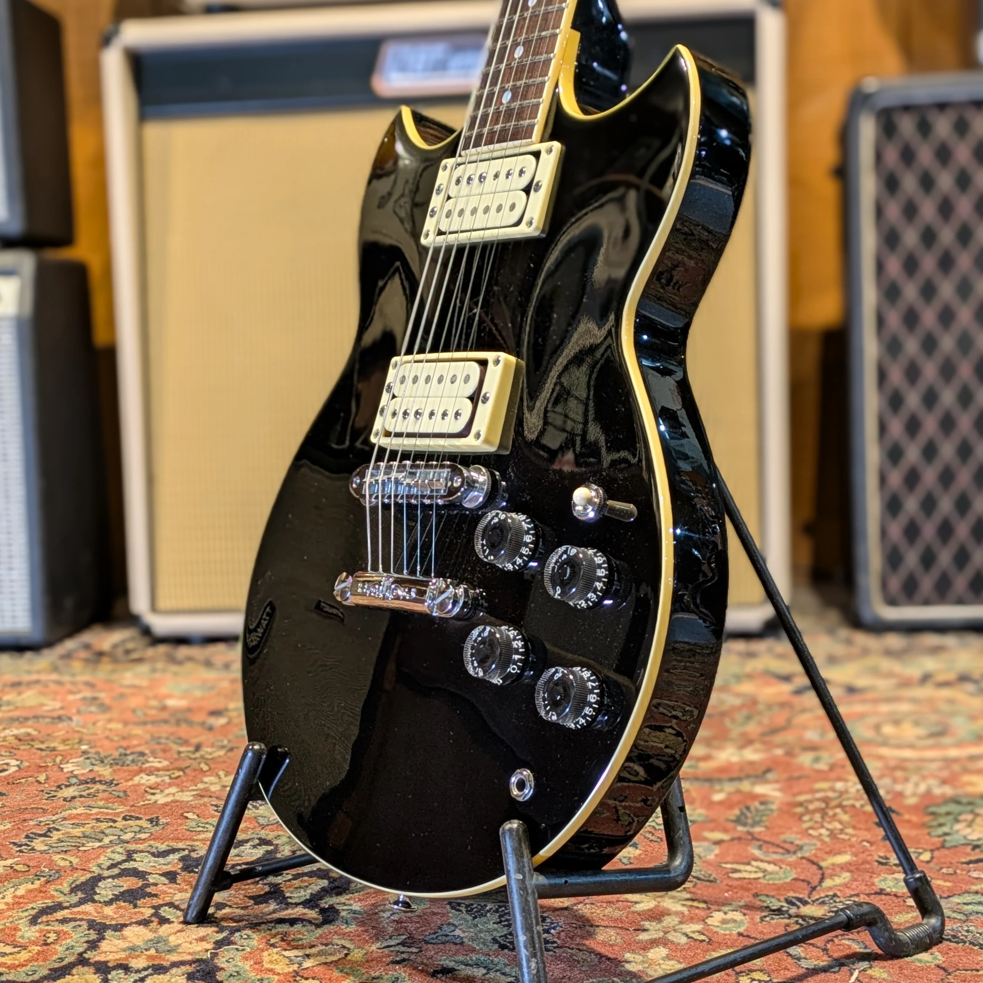 Yamaha SG-300 - Black - Image 4